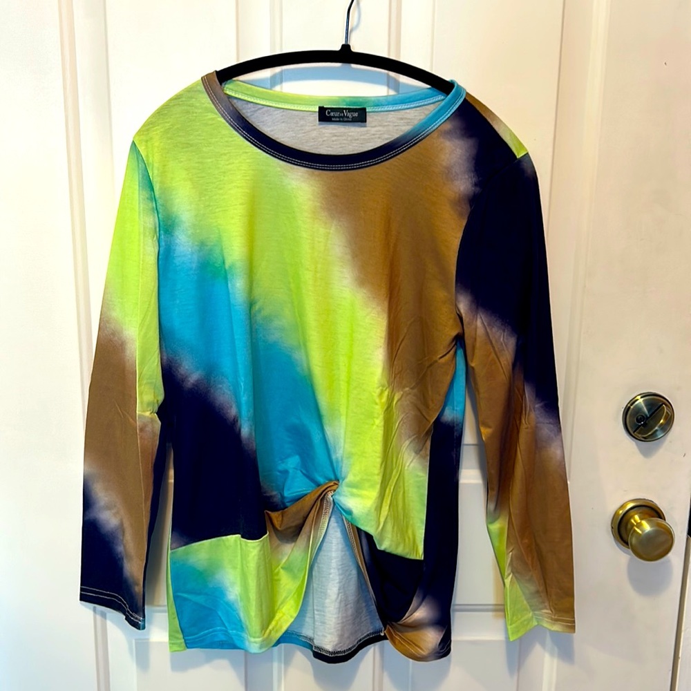 Multicolored long sleeved tee with knot front accent